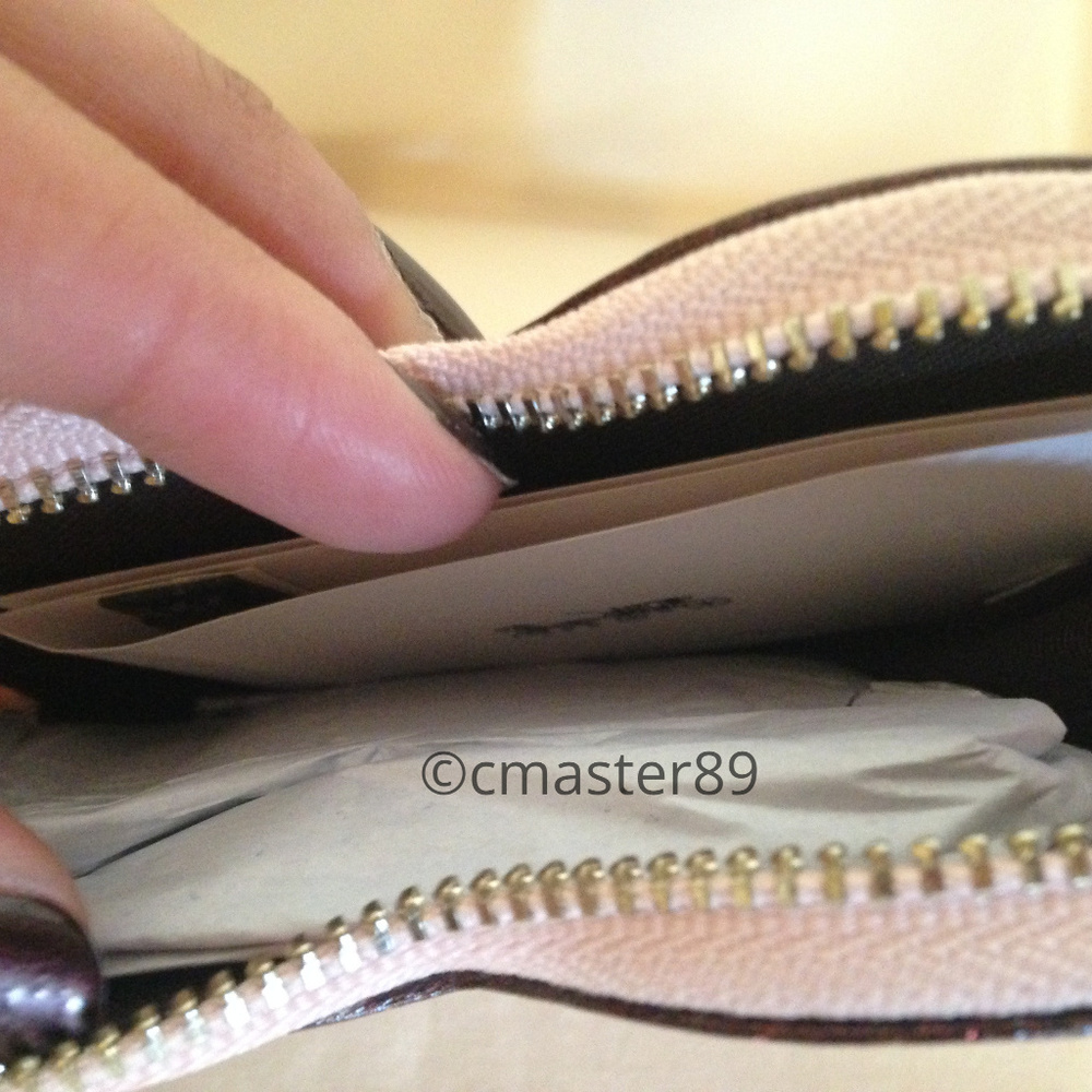 SOLD Coach Sleeping Rose Heart Coin Purse - Picture 5 of 8